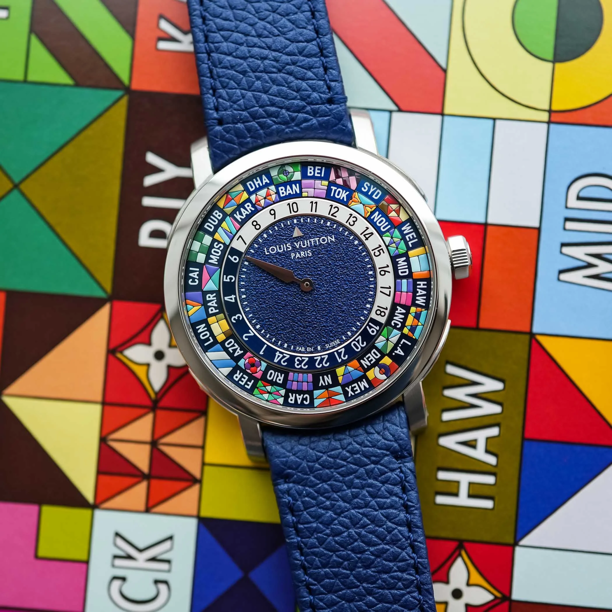 Movement view of the LFT VO12.01 caliber with 18k rose gold rotor through sapphire caseback.