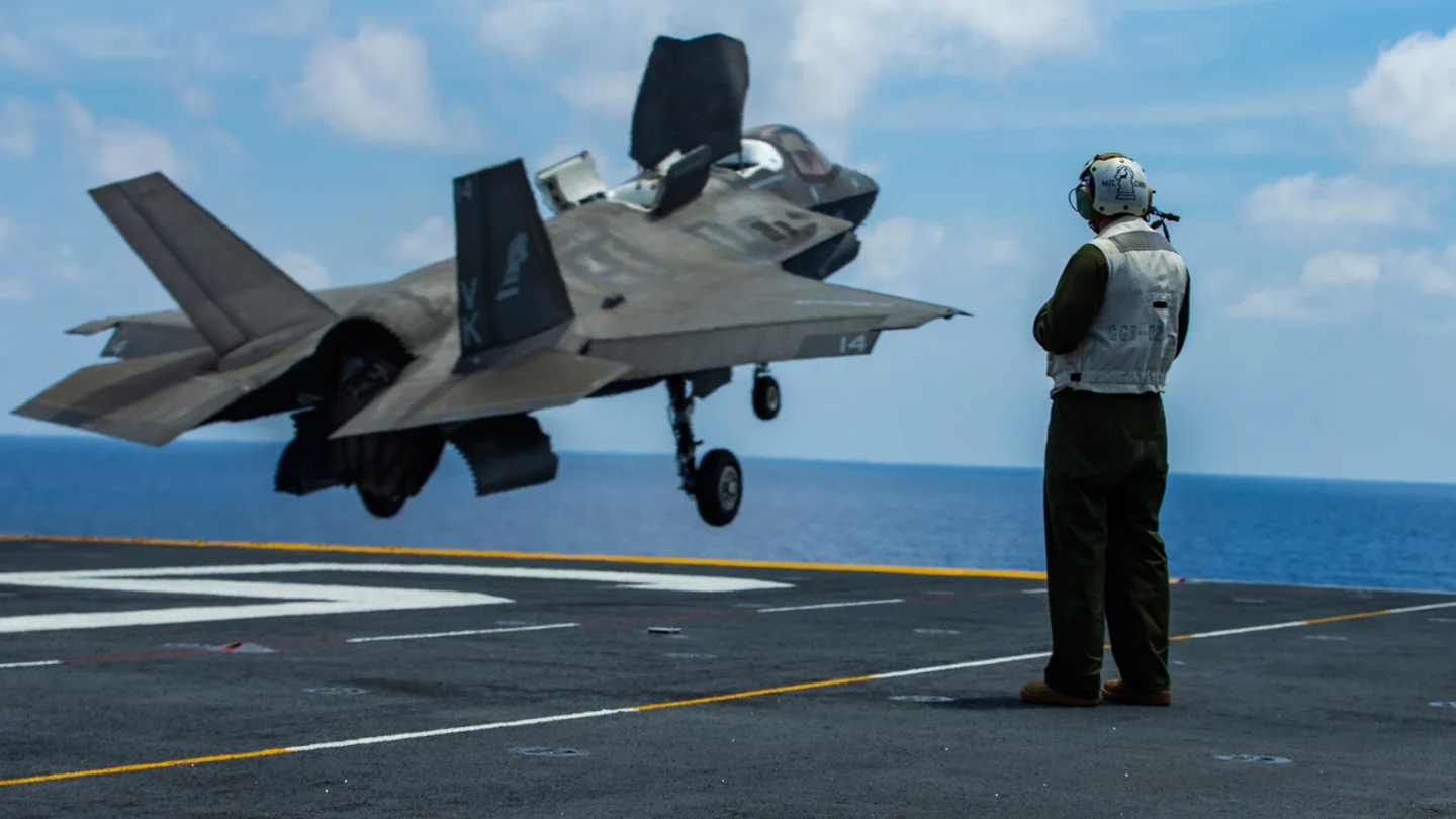 An F-35B with Marine Medium Tiltrotor Squadron (VMM) 265 (Reinforced), 31st Marine Expeditionary Unit (MEU), took off April 18 from the flight deck of the amphibious assault ship USS America.
