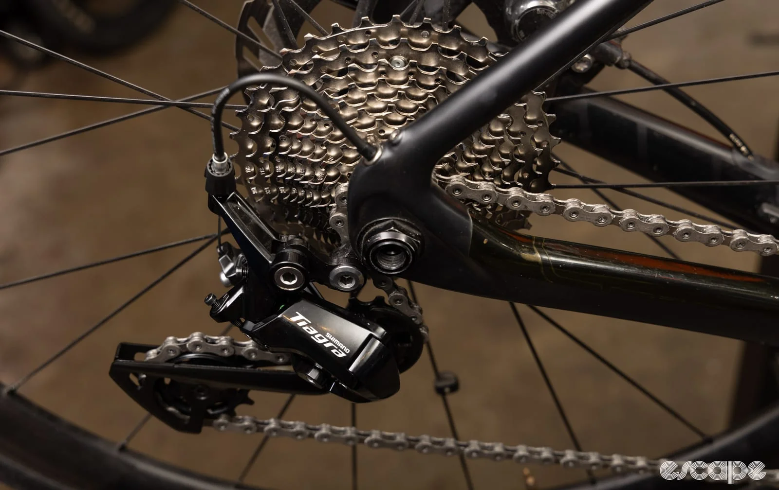 The new Tiagra R4000 makes the move to 2x11-speed – one more gear than the previous-generation R4700. Gone is the option for rim brakes or mechanical disc brakes, as the new Tiagra is now hydraulic-disc only.