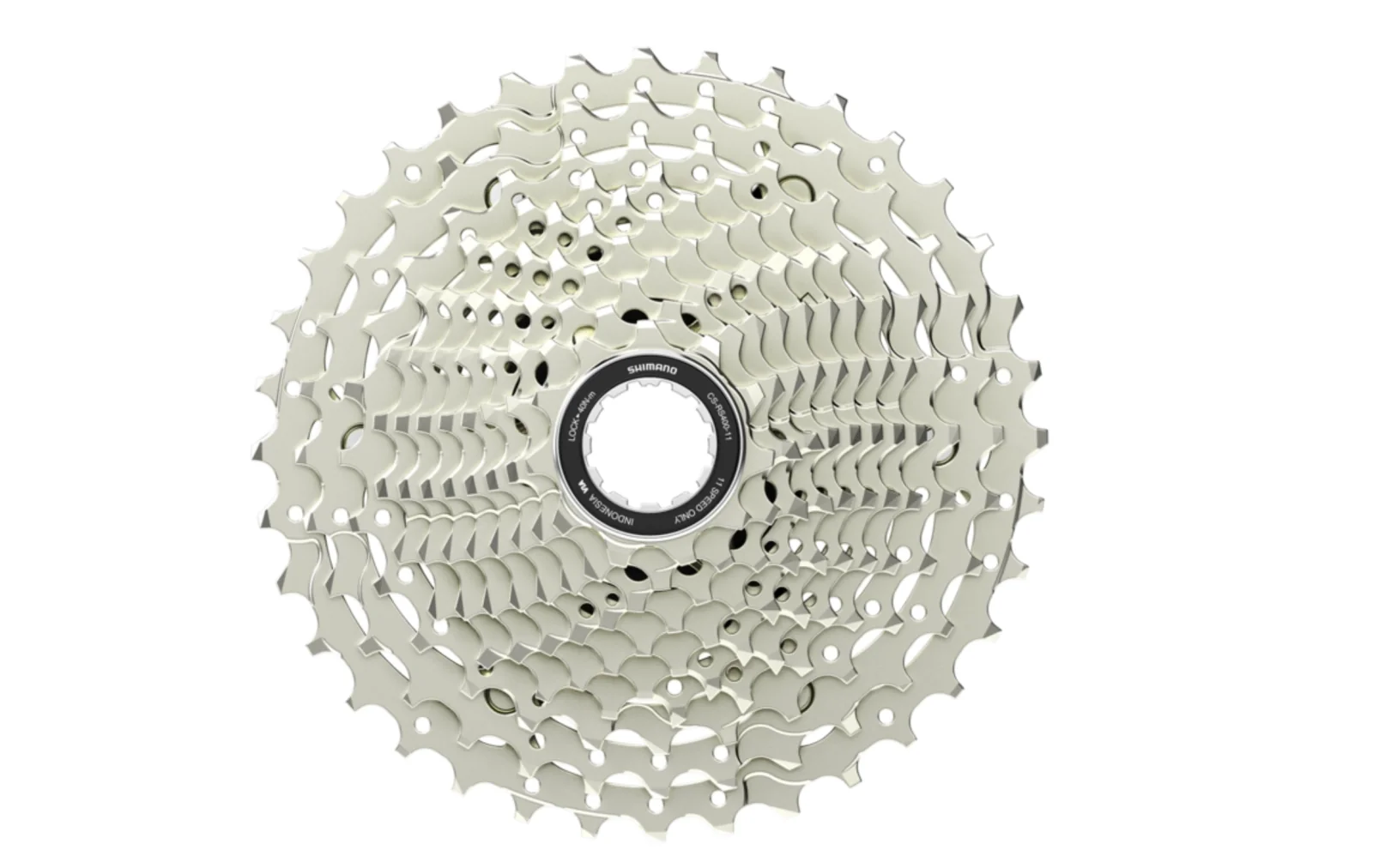 Shimano claims that this new configuration is over 200 grams lighter than comparable reference configurations. This clearly indicates the intention to expand range without penalizing the weight of the set.