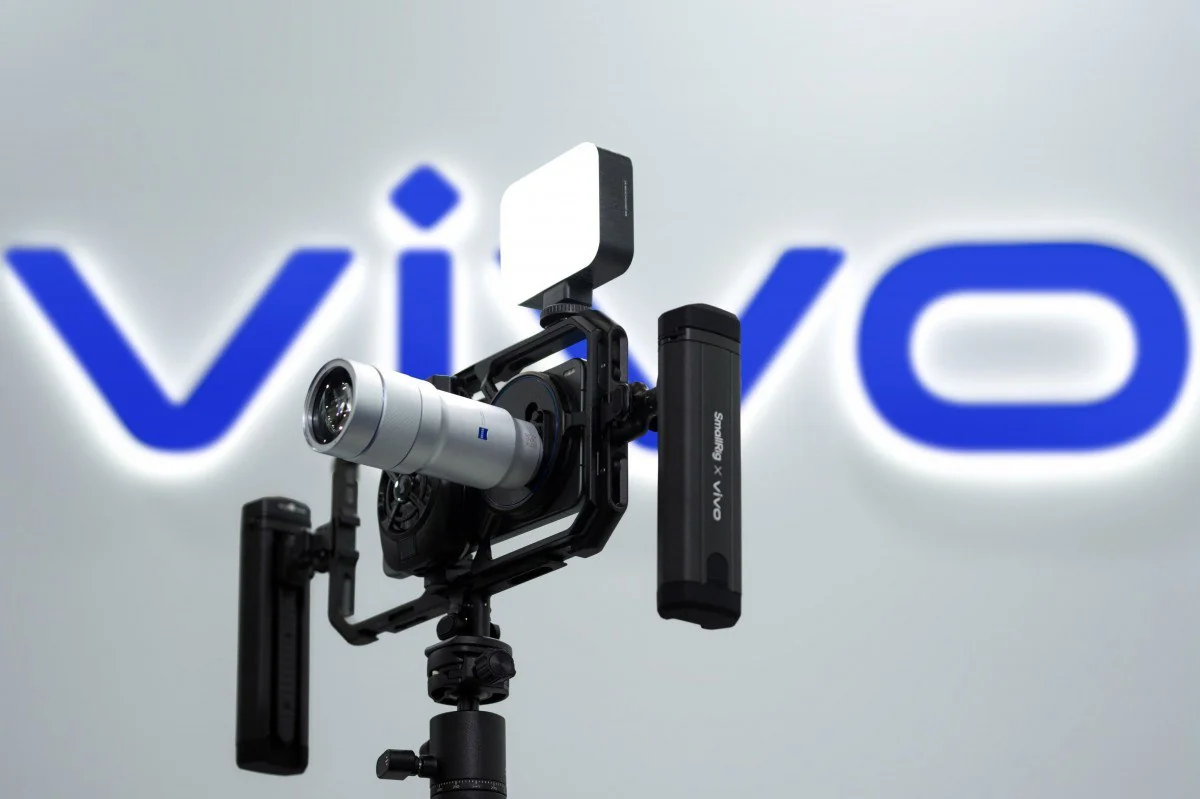 Vivo X300 Ultra device will have an upgraded 200MP main camera, using Sony LYT901 sensor