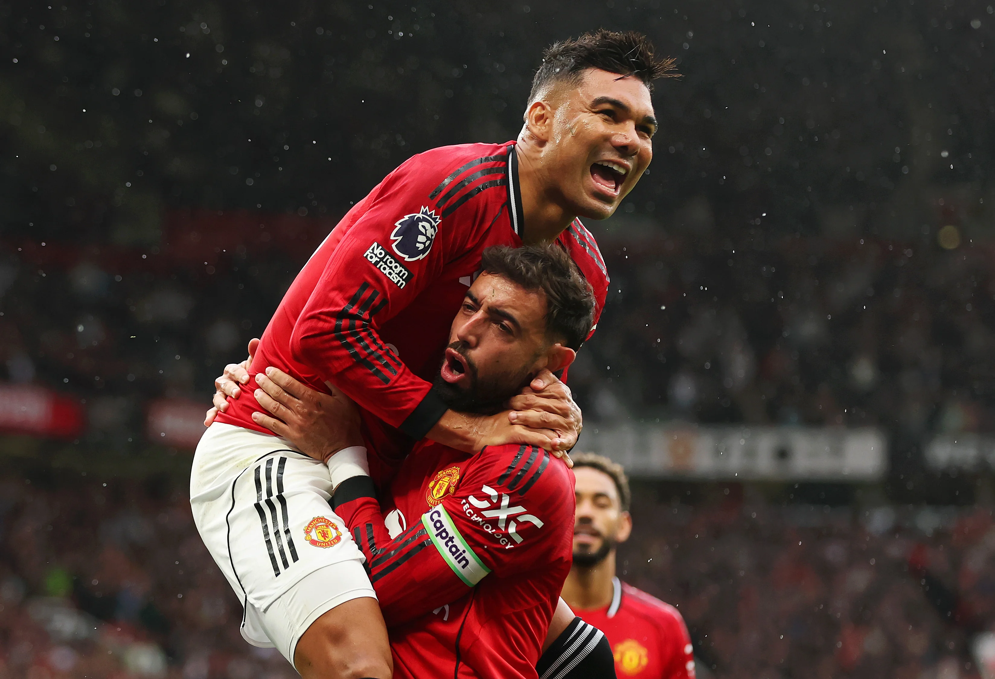 Bruno Fernandes and Casemiro celebrate