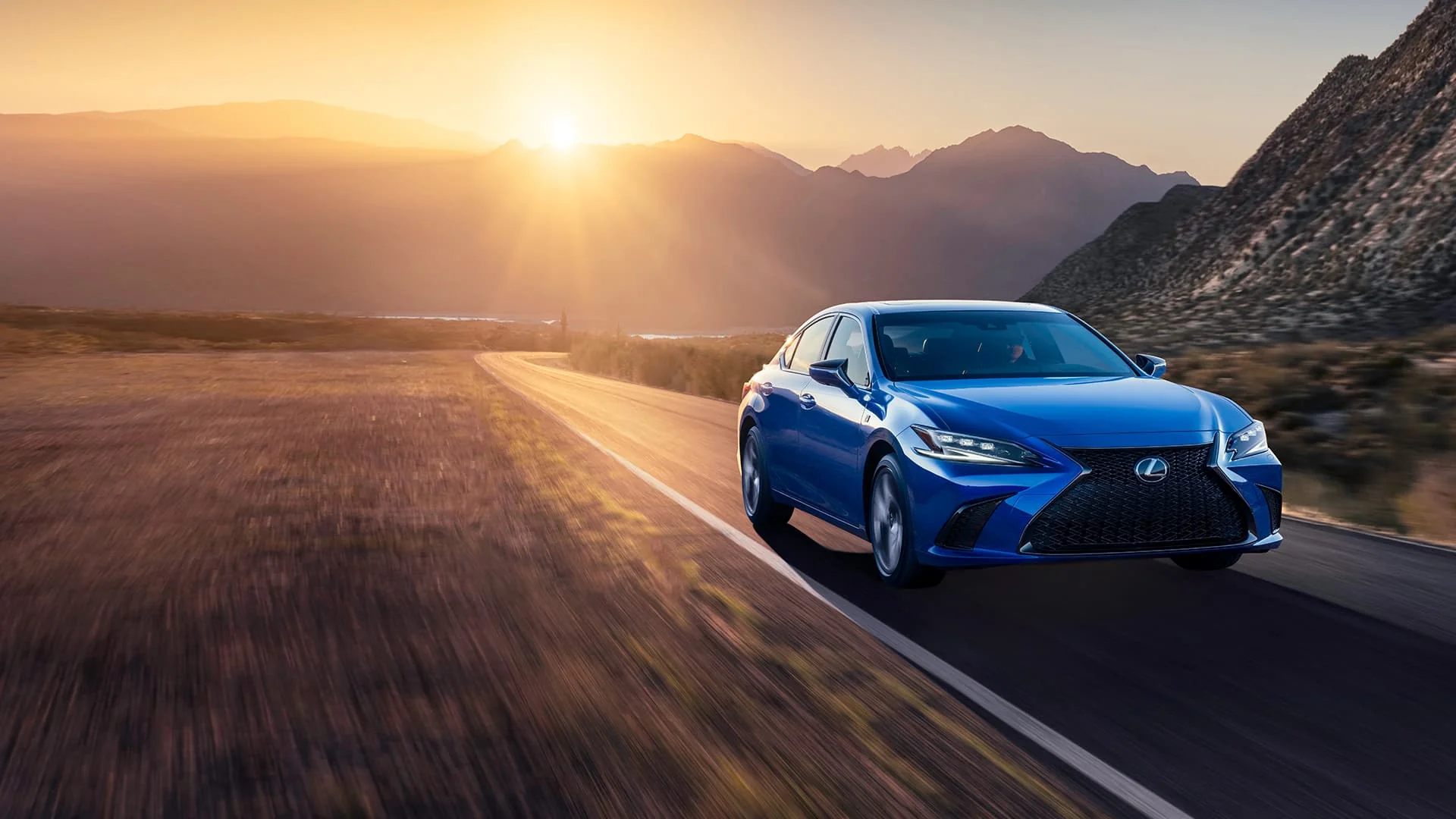 With two power sources, the Lexus Hybrid optimizes both performance and fuel efficiency. During driving, energy from the gasoline engine and electric motor is used flexibly or combined intelligently depending on specific conditions.