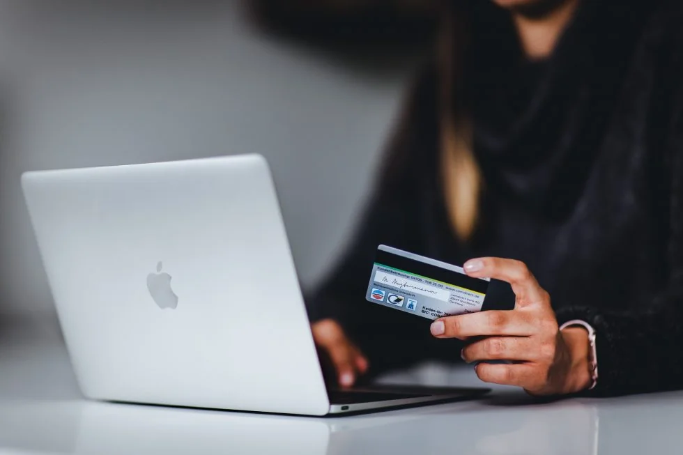The correlation between betting accessibility and Gen Z credit delinquency