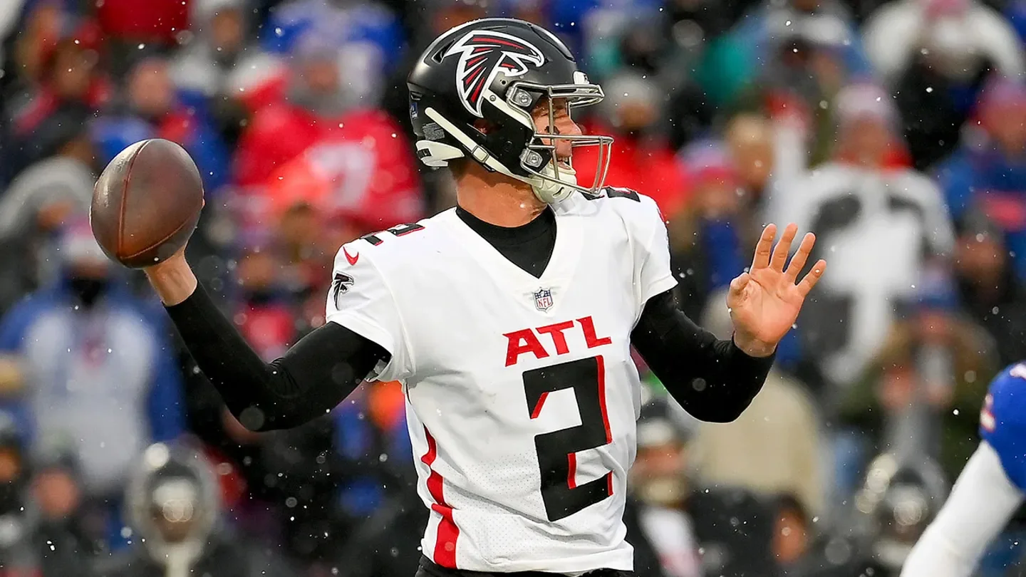 Atlanta Falcons quarterback Matt Ryan passes the ball against the Buffalo Bills during the second half at Highmark Stadium in Orchard Park, N.Y., on Jan. 2, 2022. (Rich Barnes/USA TODAY Sports)