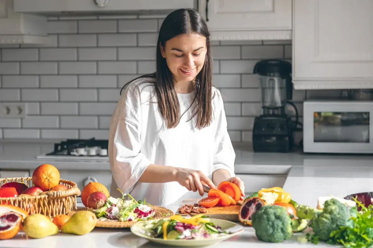 A diet rich in fruits, vegetables and whole grains is still widely seen as a cornerstone of good health. puhimec – stock.adobe.com