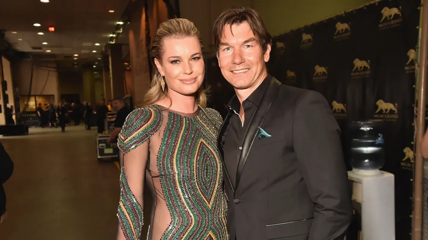 O'Connell shares 16-year-old twin daughters with wife Rebecca Romijn. (Jeff Kravitz/FilmMagic)