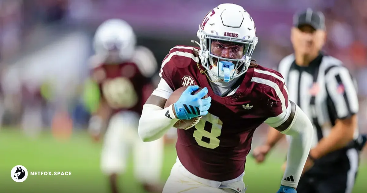 Former Texas A&M RB Le'Veon Moss has retired from the NFL just four days after signing with the Miami Dolphins and participating in rookie minicamp.